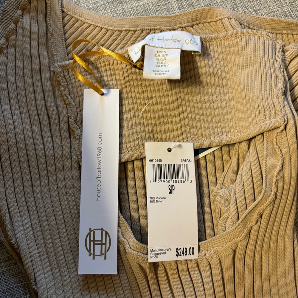 Brand New House of Harlow 1960 Sexy Dress, size Small. New with Tags, Very Sexy - Picture 5 of 5